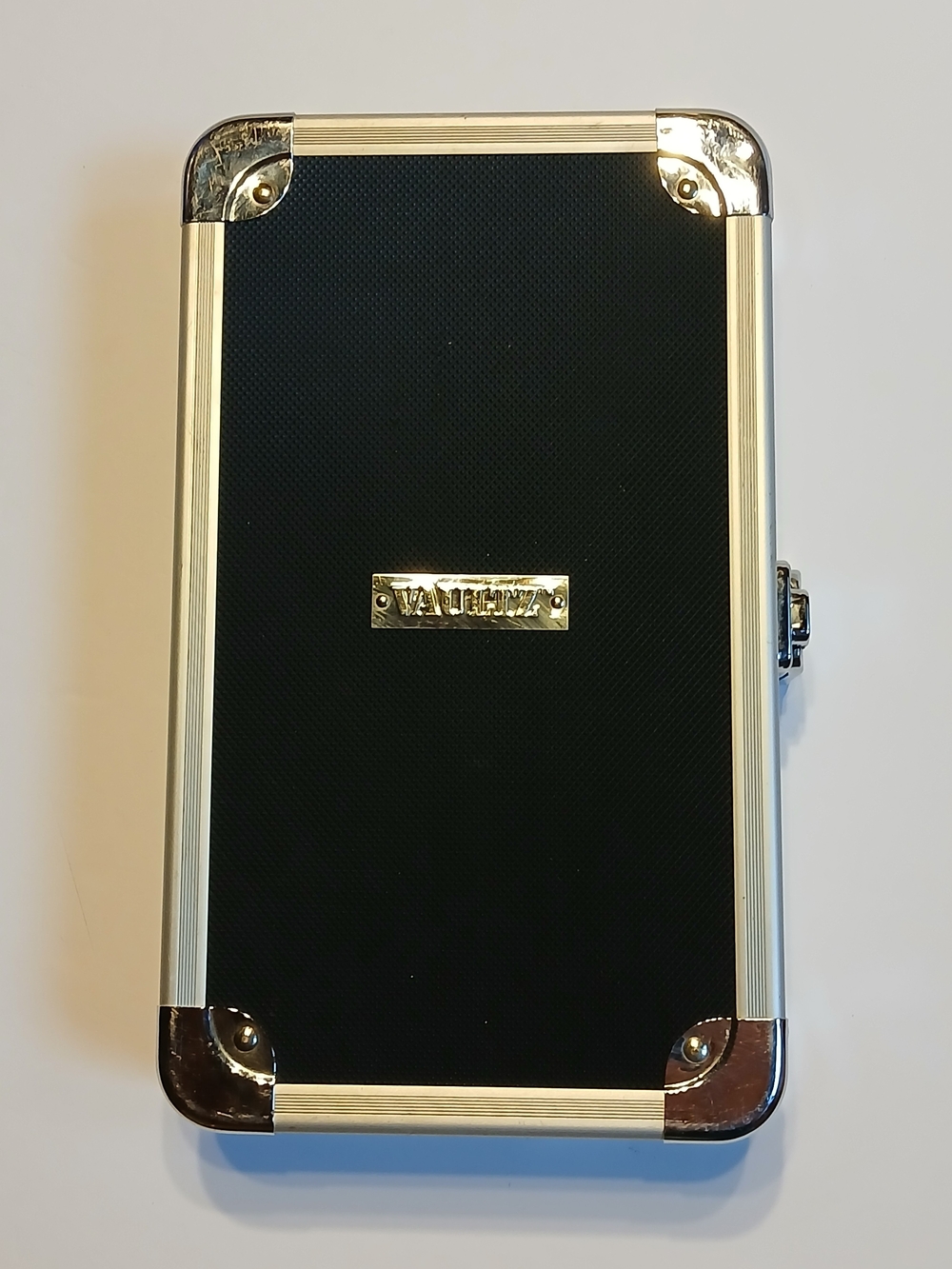 Vaultz CD/DVD Case Chrome & Black 48 Pocket CD Dvd No Key No Strap